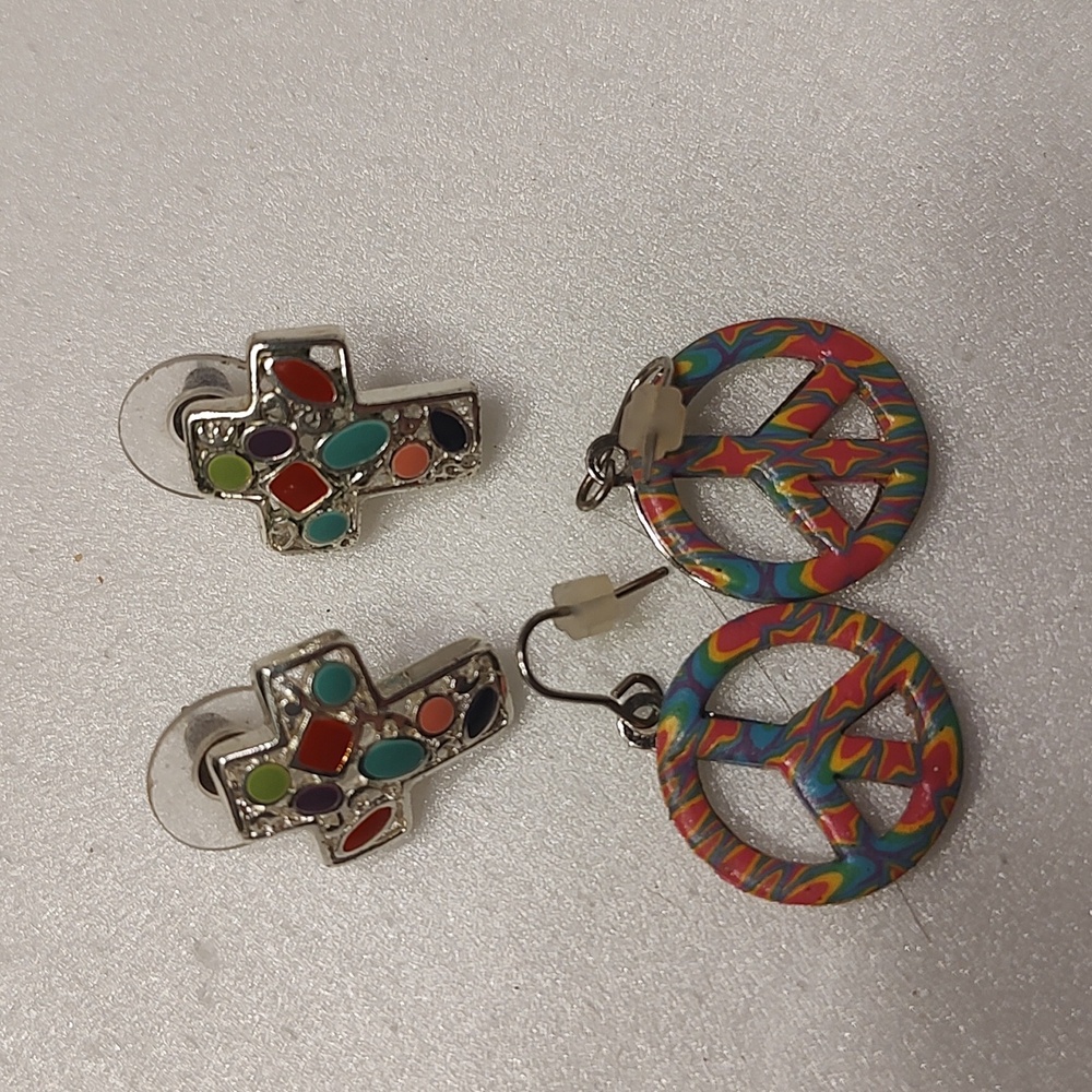 Multicolour silver tone earring lot x 2